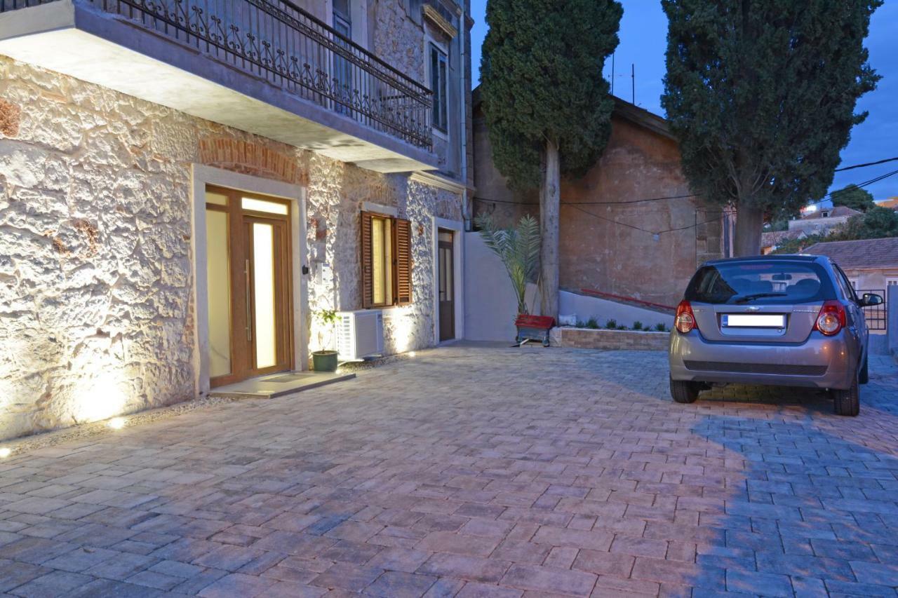 שיבניק Xy Suites - Design Apartments מראה חיצוני תמונה