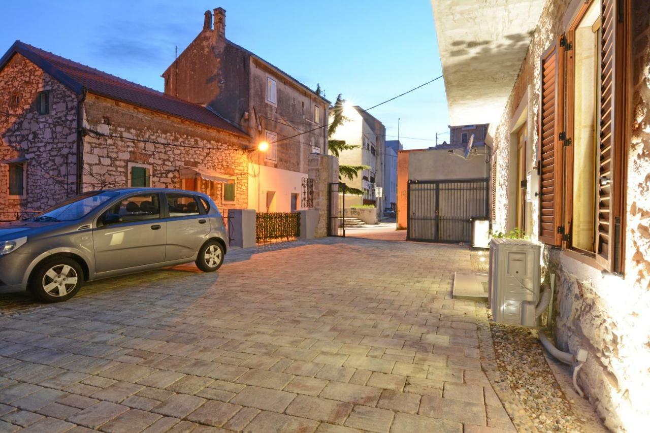 שיבניק Xy Suites - Design Apartments מראה חיצוני תמונה