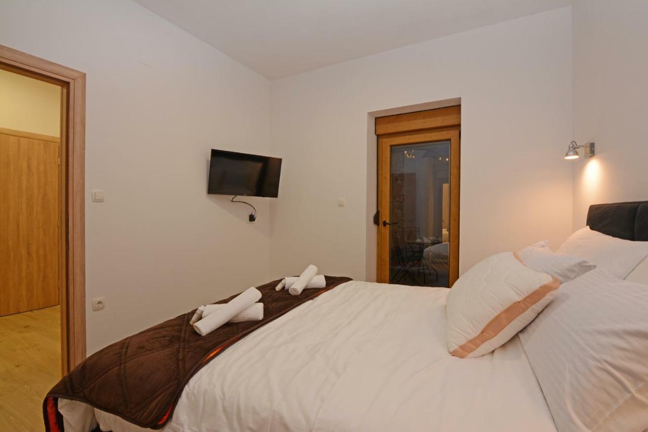 שיבניק Xy Suites - Design Apartments מראה חיצוני תמונה